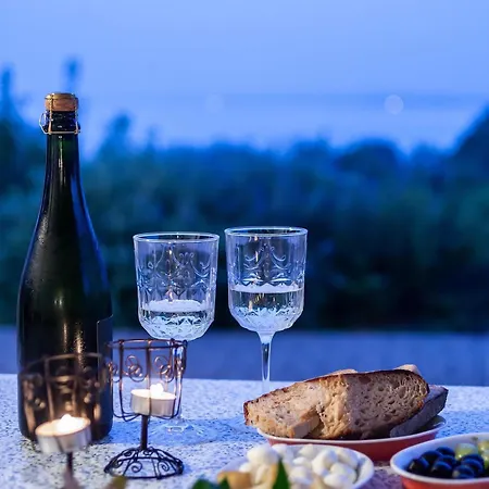 Portico فيلة باداتشونيتوماي